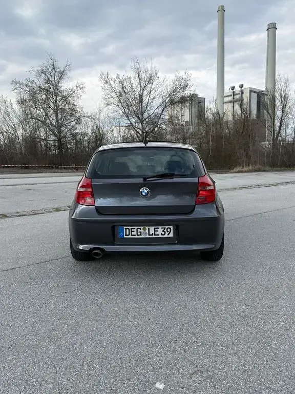 Używany BMW 120 177 KM (130 kW) 2007 Szary Hatchback