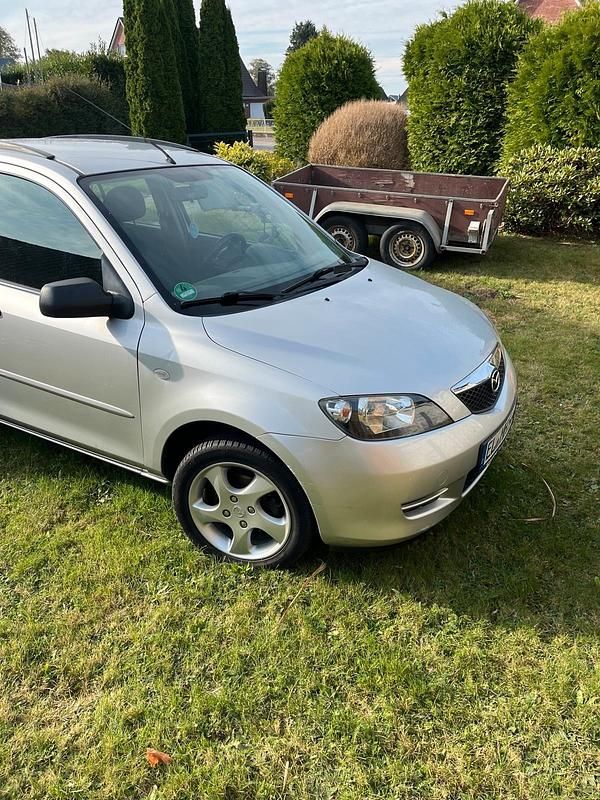 Gebraucht Mazda 2 80 PS (58 kW) 2004 Silber Kleinwagen