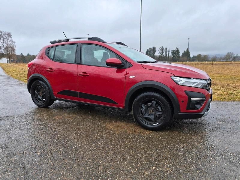 Gebraucht Dacia Sandero Stepway 100 PS (73 kW) 2022 Rot Kleinwagen