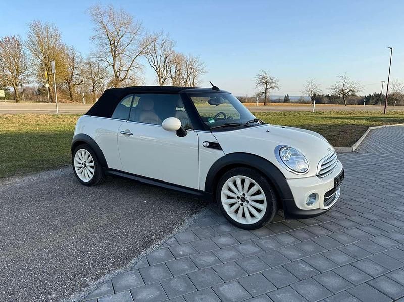 Gebraucht Mini Cooper Cabriolet 122 PS (89 kW) 2013 Pepper white Cabrio