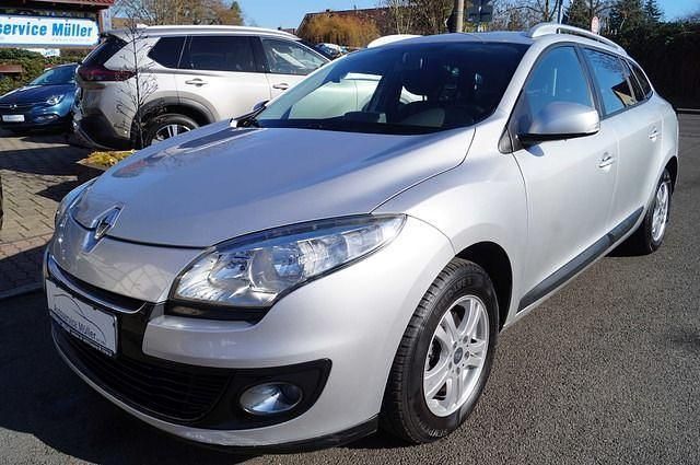 Gebraucht Renault Mégane III 110 PS (80 kW) 2012 Silber Limousine