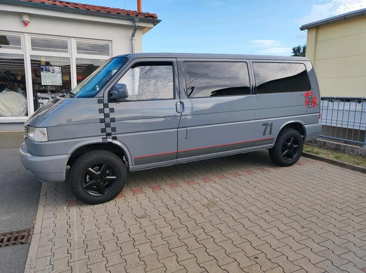 Gebraucht VW T4 101 PS (74 kW) 1999 Grau Van