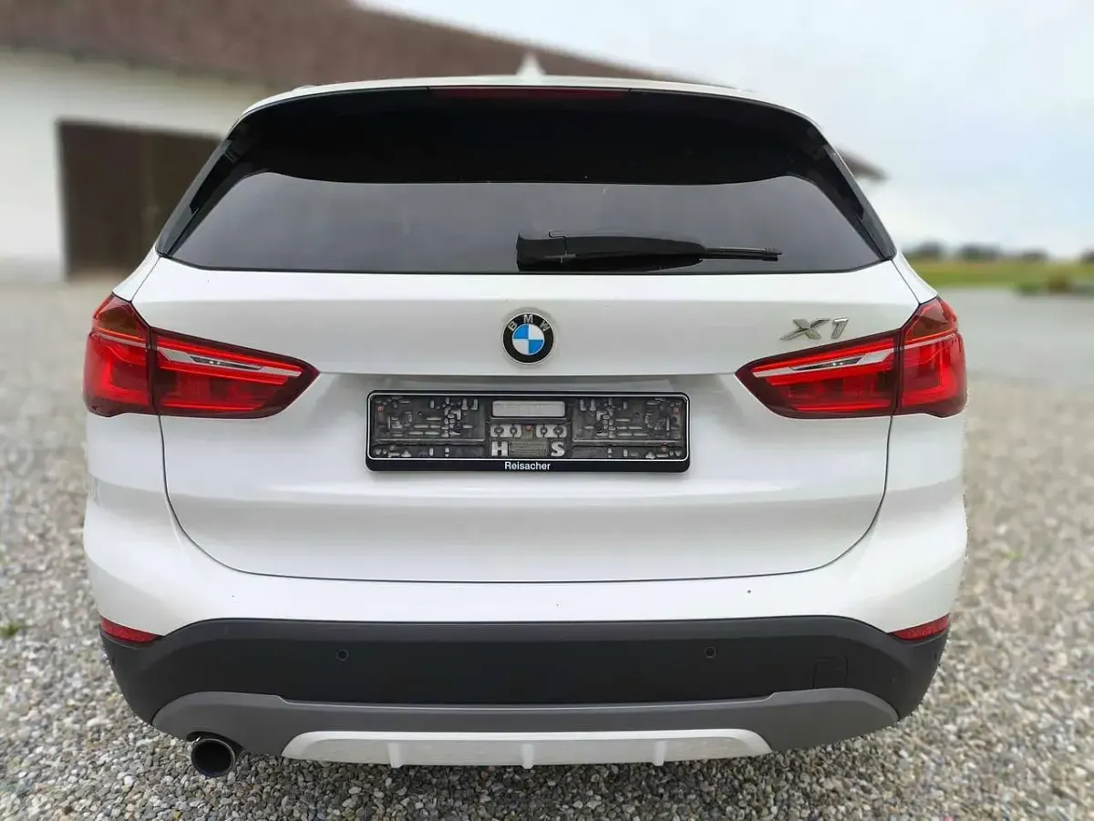 Gebraucht BMW X1 Sport Line 150 PS (110 kW) 2016 Weiß SUV