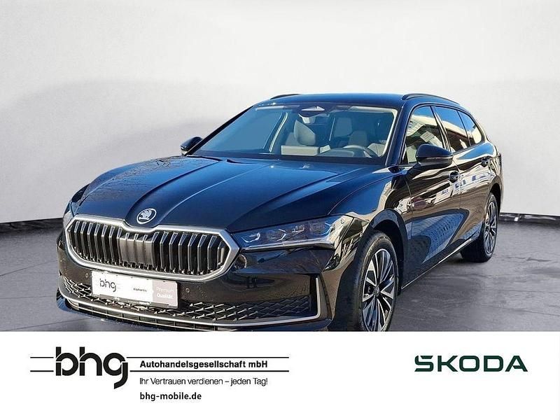 Neu Skoda Superb Selection 150 PS (110 kW) 2025 Schwarz Kombi