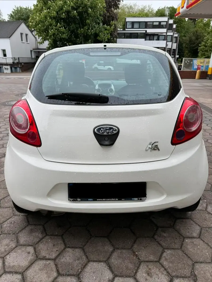 Gebraucht Ford Ka 69 PS (50 kW) 2014 Weiß Kleinwagen