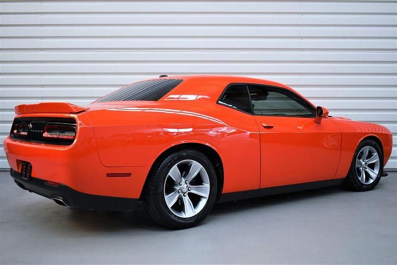 Gebraucht Dodge Challenger SXT 309 PS (227 kW) 2020 Orange Coupé