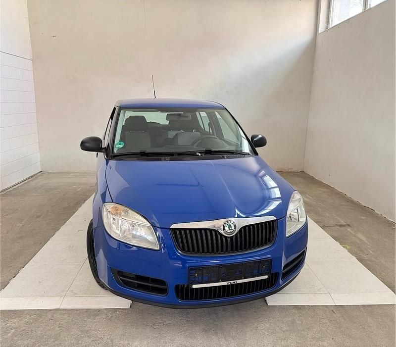 Blau Gebraucht 2008 Skoda Fabia Classic Kleinwagen | 4.450 € (Teuer) - Bild 1/4