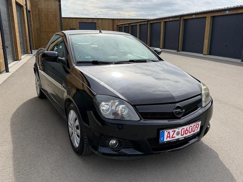 Gebraucht Opel Tigra 90 PS (66 kW) 2008 Schwarz Cabrio