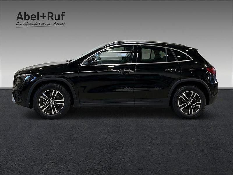 Gebraucht Mercedes GLA200 163 PS (119 kW) 2025 Schwarz SUV