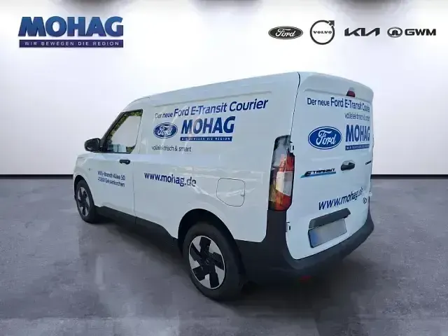 Gebraucht Ford Transit Trend 100 kW (136 PS) 2025 Weiss Kleinwagen
