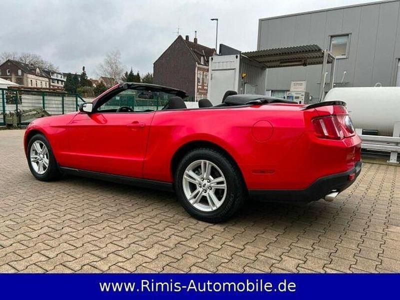Gebraucht Ford Mustang 309 PS (227 kW) 2011 Rot metallic Cabrio