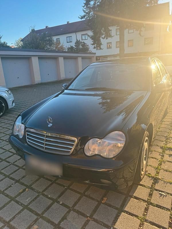 Blau Gebraucht 2002 Mercedes C220 Limousine | 3.000 € (Fairer Preis) - Bild 1/4