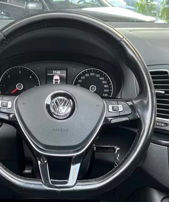 Gebraucht VW Sharan 177 PS (130 kW) 2013 Schwarz Van / Kleinbus