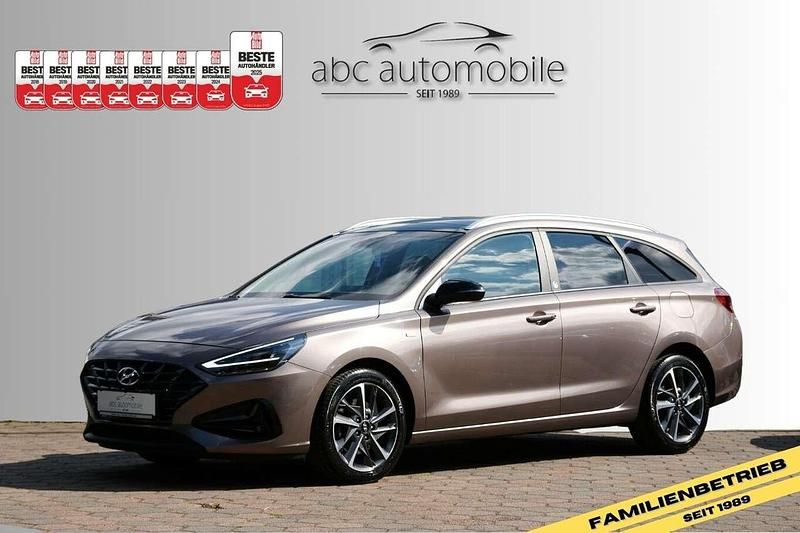 Silky bronze metallic Gebraucht 2022 Hyundai i30 Kombi | 18.990 € (Fairer Preis) - Bild 1/4