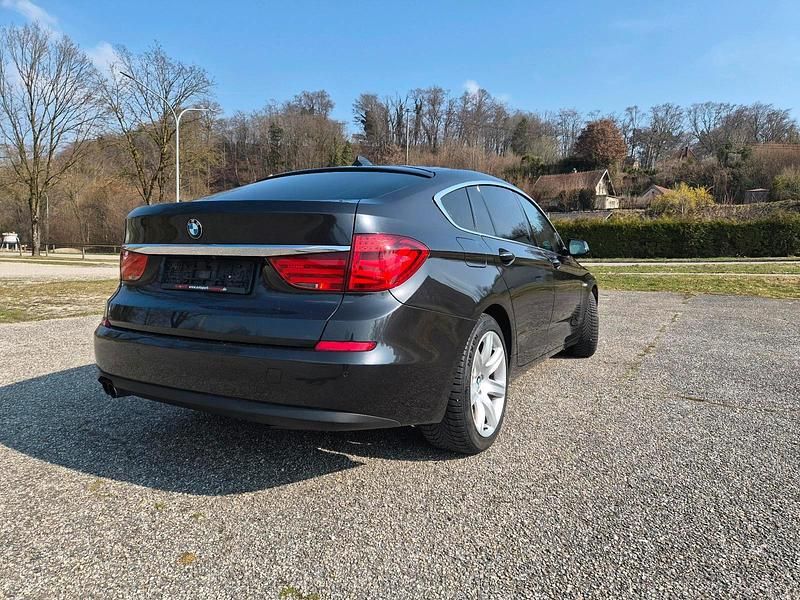 Gebraucht BMW 530 245 PS (180 kW) 2011 Braun Limousine