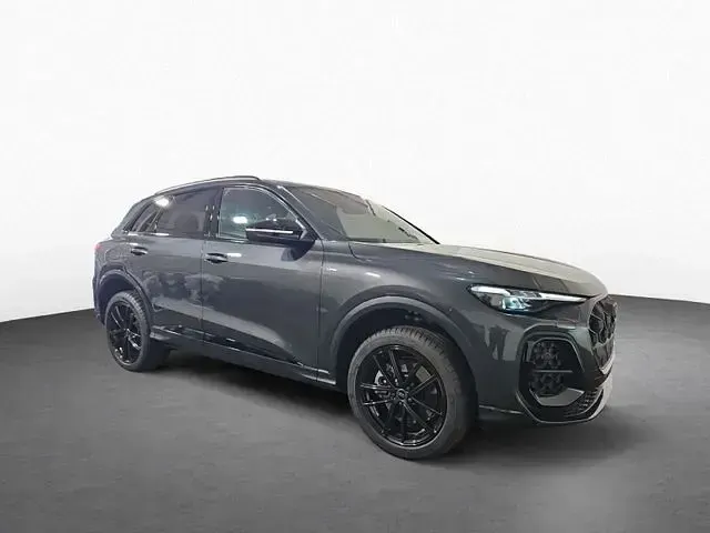 Gebraucht Audi Q5 S-Line 204 PS (150 kW) 2025 Tamboragrau metallic SUV