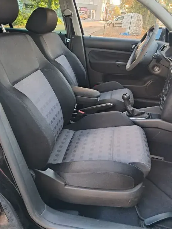 Gebraucht VW Golf IV Highline 101 PS (74 kW) 2005 Schwarz Kombi