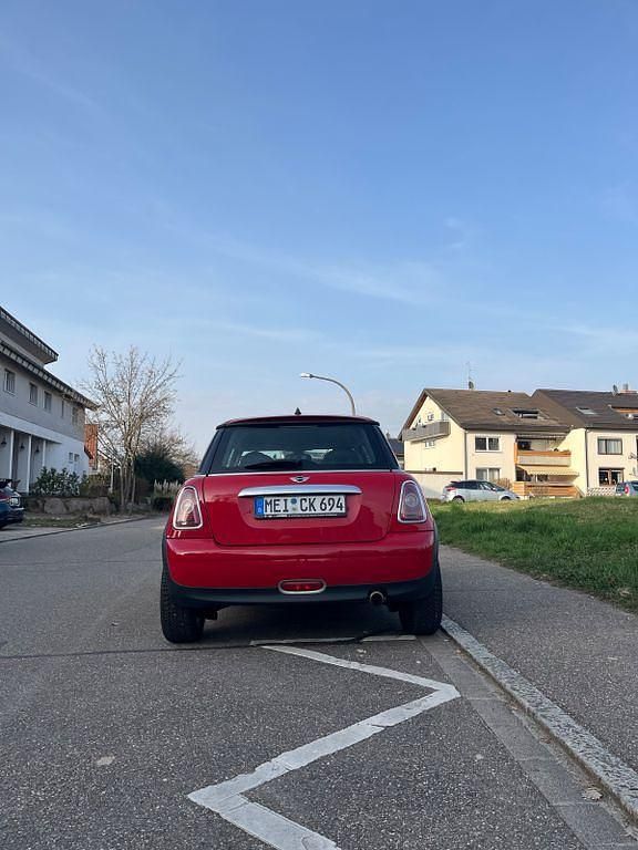 Gebraucht Mini ONE 95 PS (69 kW) 2010 Rot Kleinwagen
