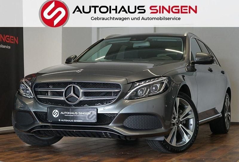 Grau Gebraucht 2017 Mercedes C200 Avantgarde Kombi | 22.990 € (Teuer) - Bild 1/4