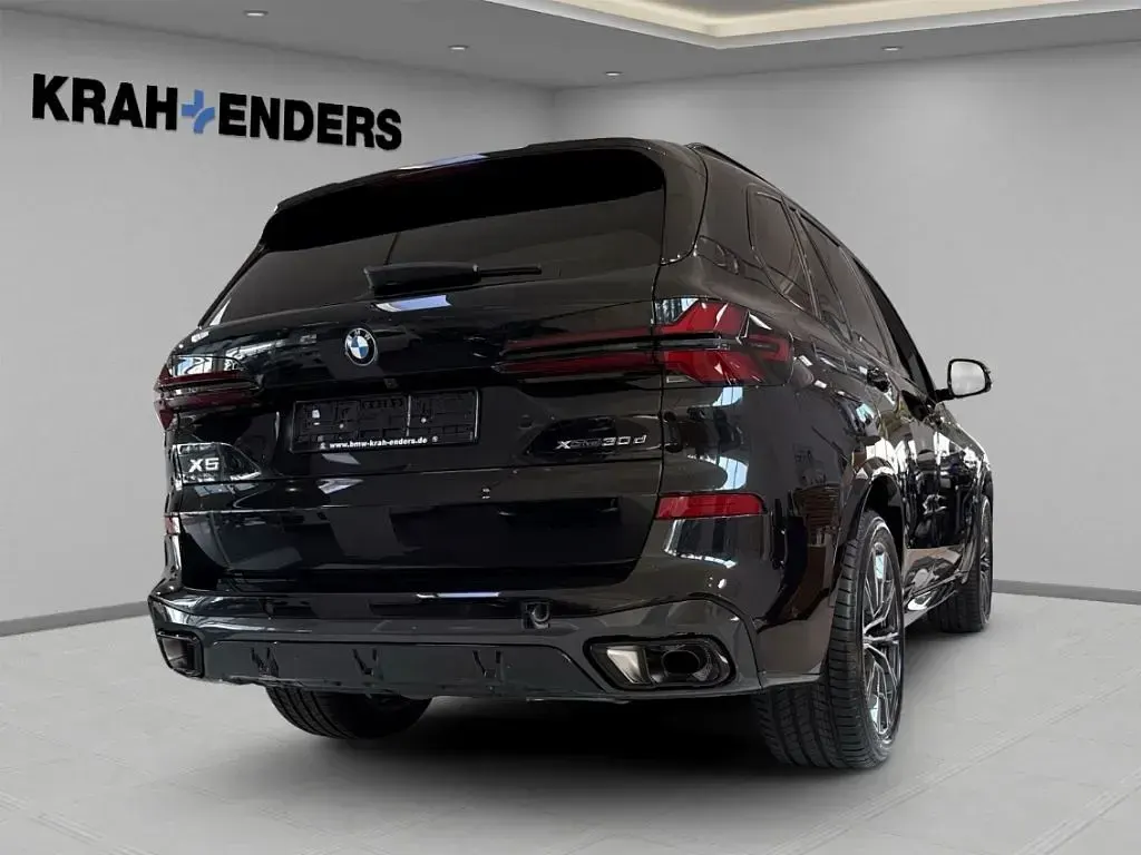 Neu BMW X5 M Sport 298 PS (219 kW) 2026 Black sapphire metallic (schwarz) SUV