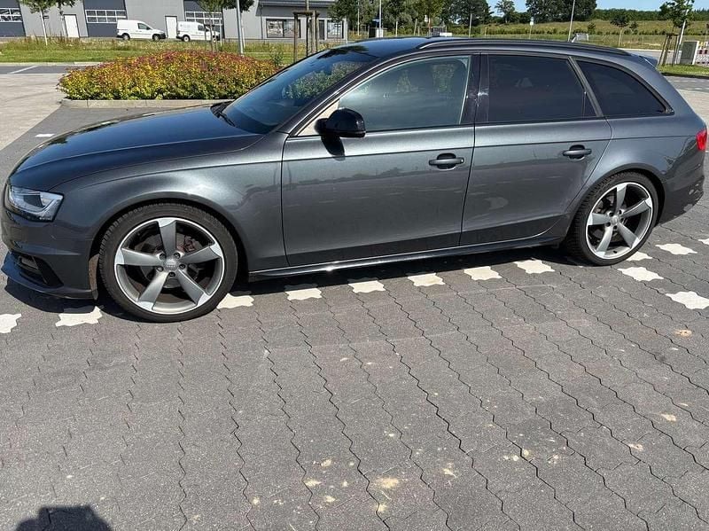 Silber Gebraucht 2015 Audi A4 S-Line Kombi | 13.950 € (Guter Preis) - Bild 1/4