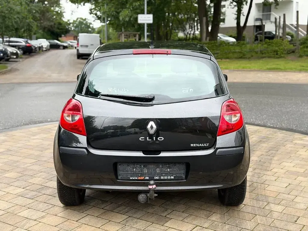 Gebraucht Renault Clio III Dynamique 111 PS (81 kW) 2006 Schwarz Limousine