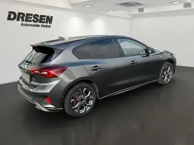 Usata Ford Focus ST-Line 125 CV (91 kW) 2024 Grigio Berlina