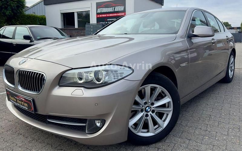 Silber Gebraucht 2011 BMW 525 Performance Limousine | 16.499 € (Etwas zu teuer) - Bild 1/4