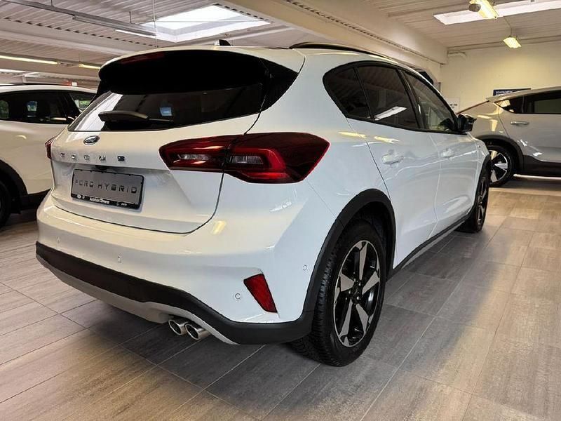 Neu Ford Focus Active X 155 PS (114 kW) 2025 Frostweiß Limousine