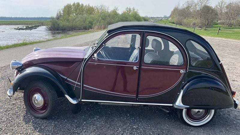 Second-hand Citroën 2CV Charleston 29 CP (21 kW) 1988 Roșu Berlinǎ