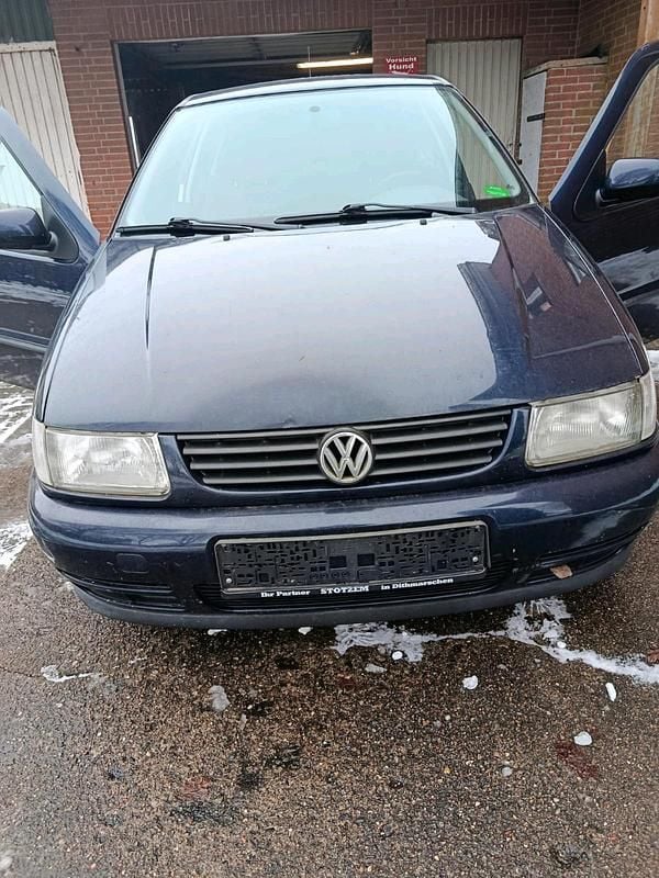 Blau Gebraucht 1998 VW Polo Kleinwagen | 1.250 € (Guter Preis) - Bild 1/4