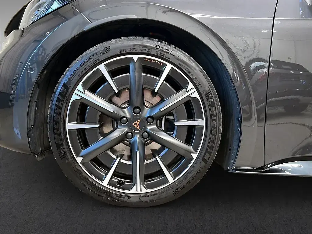 Second-hand Cupra Born 169 kW (231 CP) 2022 Gri Hatchback