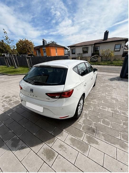 Usado Seat Leon 90 HP (66 kW) 2015 Branco Sedan