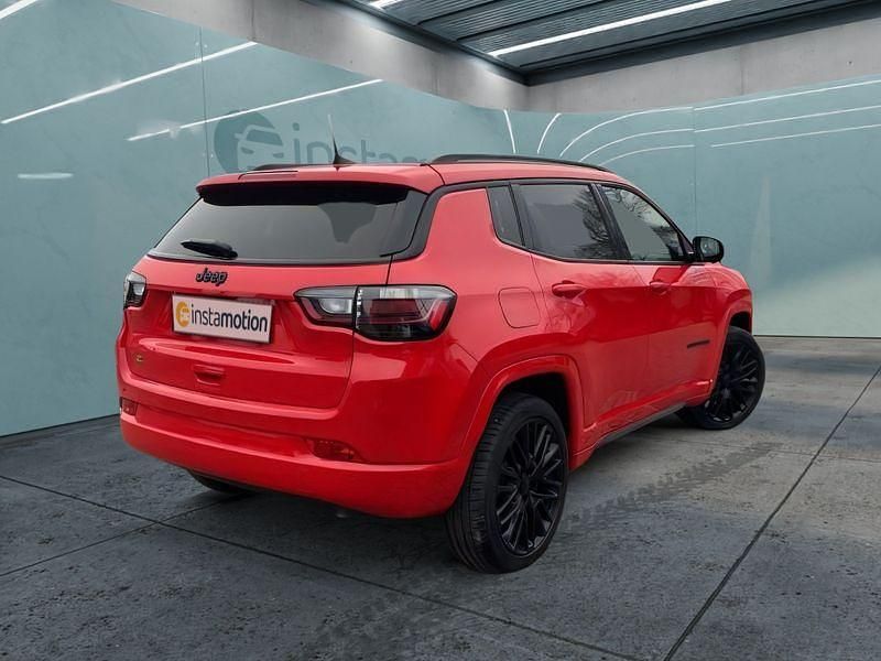 Gebraucht Jeep Compass Altitude 131 PS (96 kW) 2023 Rot SUV