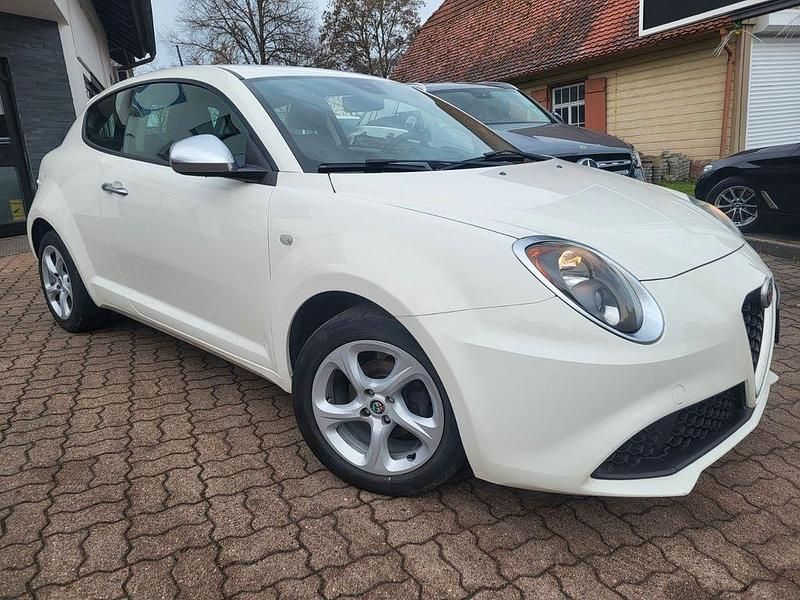 Gebraucht Alfa Romeo MiTo 77 PS (56 kW) 2018 Weiß Kleinwagen