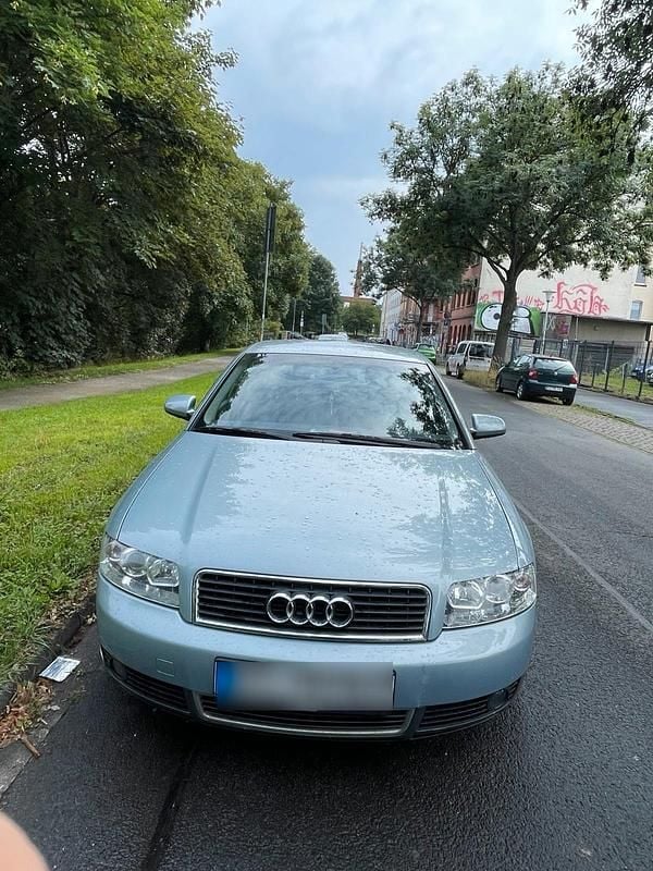 Gebraucht Audi A4 131 PS (96 kW) 2001 Blau Limousine
