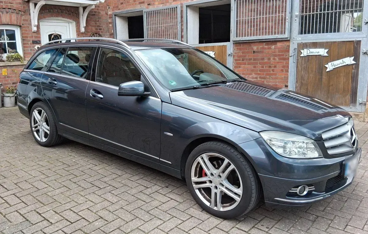 Gebraucht Mercedes C220 Avantgarde 170 PS (125 kW) 2010 Grau Kombi