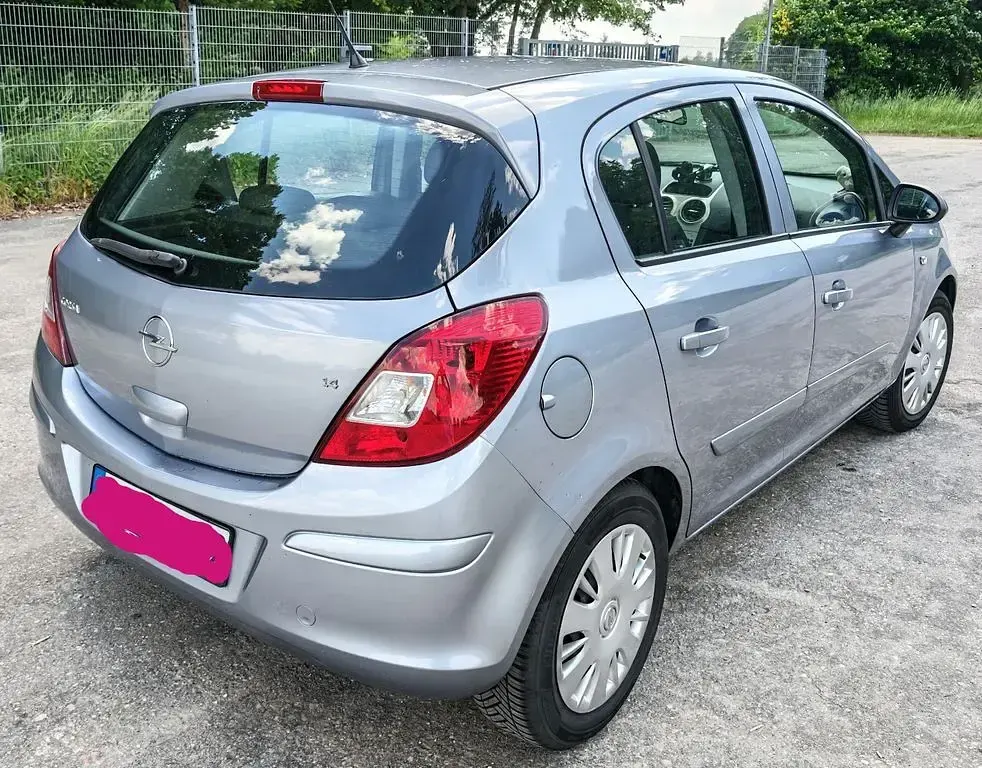 Gebraucht Opel Corsa Edition 90 PS (66 kW) 2007 Silber Kleinwagen