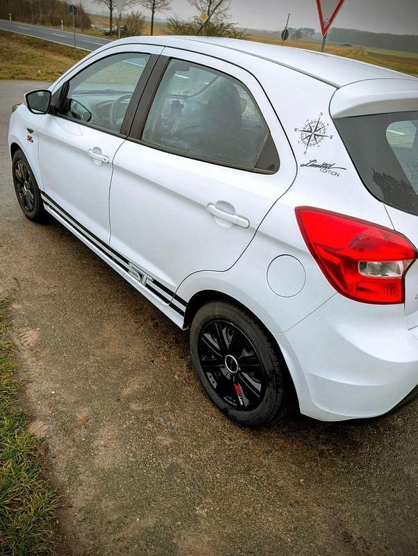 Gebraucht Ford Ka ST-Line 69 PS (50 kW) 2017 Weiß Limousine