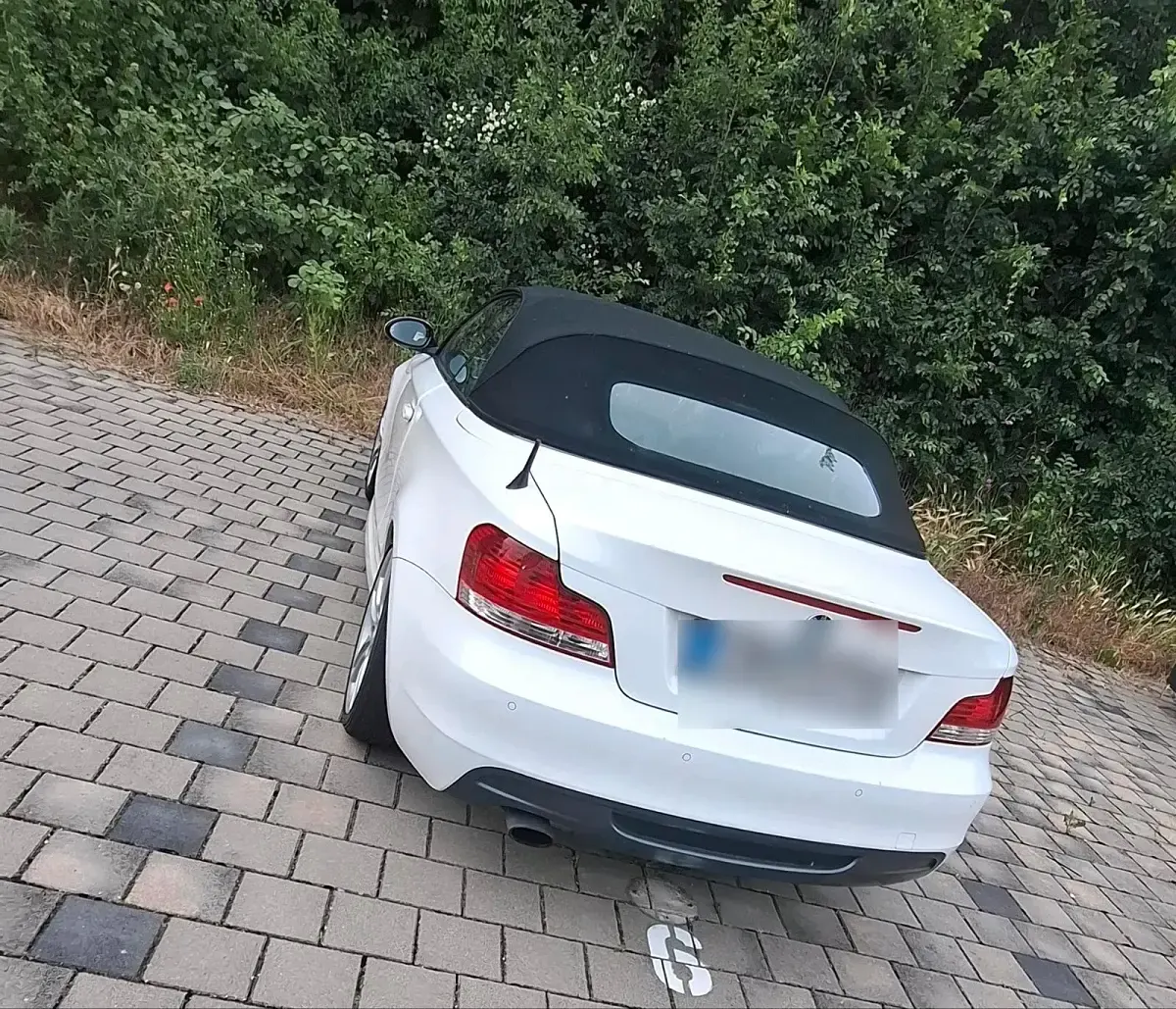 Gebraucht BMW 120 143 PS (105 kW) 2009 Weiß Kleinwagen