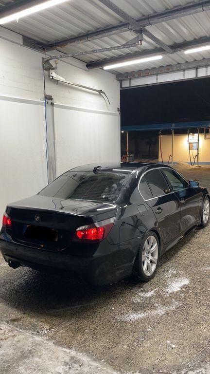 Gebraucht BMW 523 M Sport 177 PS (130 kW) 2006 Schwarz Limousine