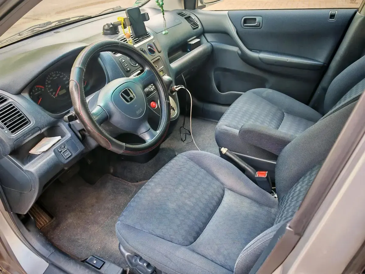 Gebraucht Honda Civic 90 PS (66 kW) 2002 Silber Kleinwagen
