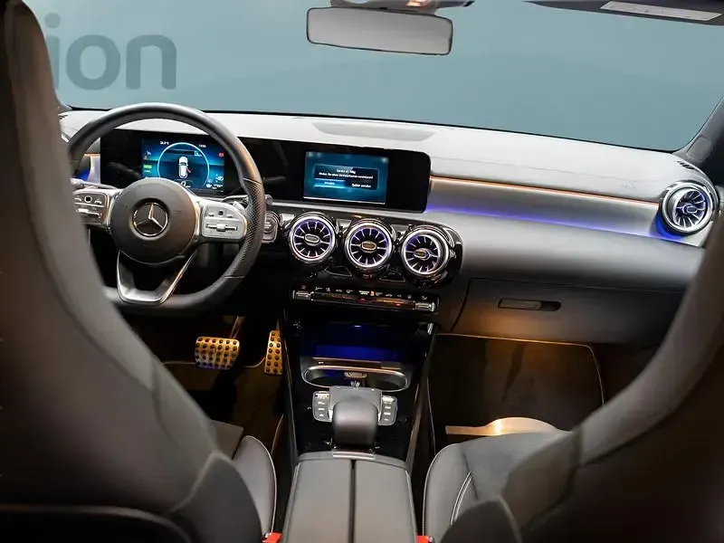 Gebraucht Mercedes CLA250 218 PS (160 kW) 2022 Schwarz Coupé