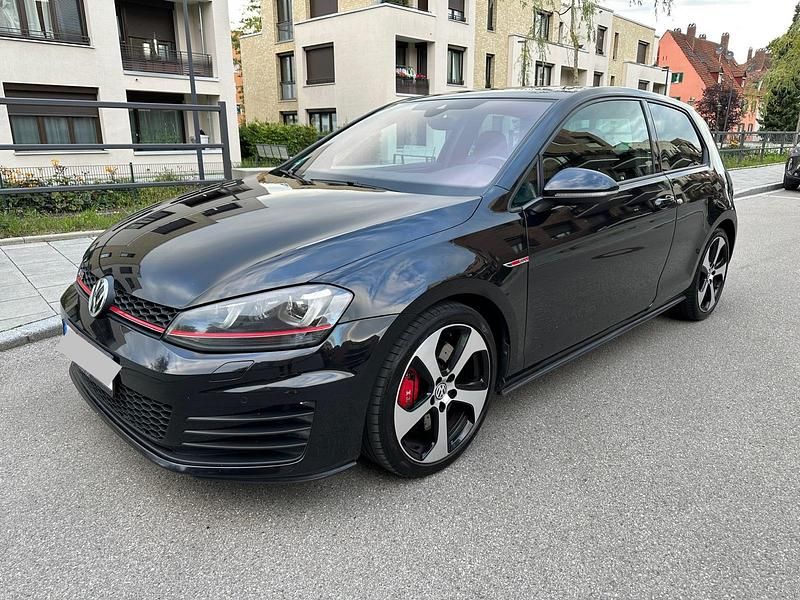 Schwarz Gebraucht 2016 VW Golf VII GTI Limousine | 12.900 € (Guter Preis) - Bild 1/4