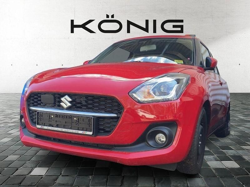 Gebraucht Suzuki Swift Comfort 83 PS (61 kW) 2023 Rot Kleinwagen