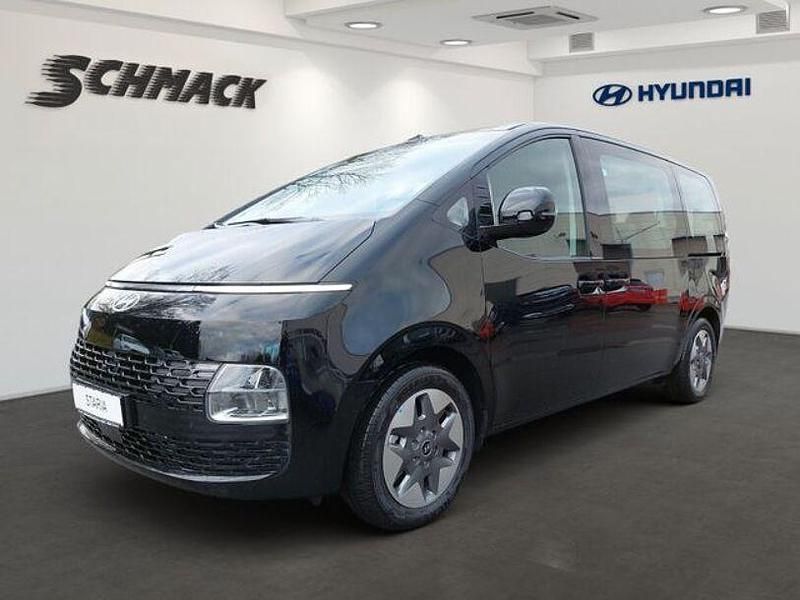 Abyss black / mic Gebraucht 2024 Hyundai Staria Trend Van | 45.990 € - Bild 1/4