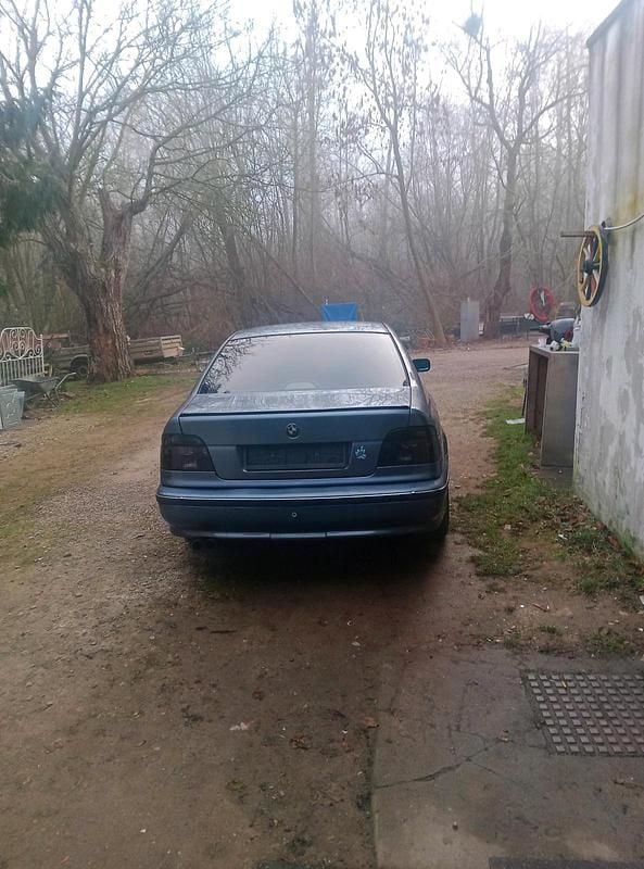 Gebraucht BMW 525 163 PS (119 kW) 2000 Blau Limousine