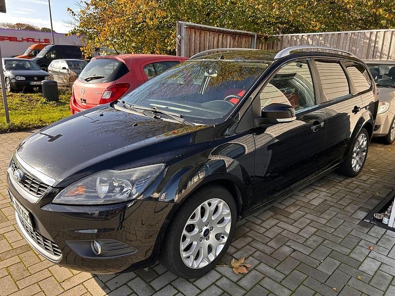 Schwarz Gebraucht 2009 Ford Focus Kombi | 4.000 € (Etwas zu teuer) - Bild 1/4