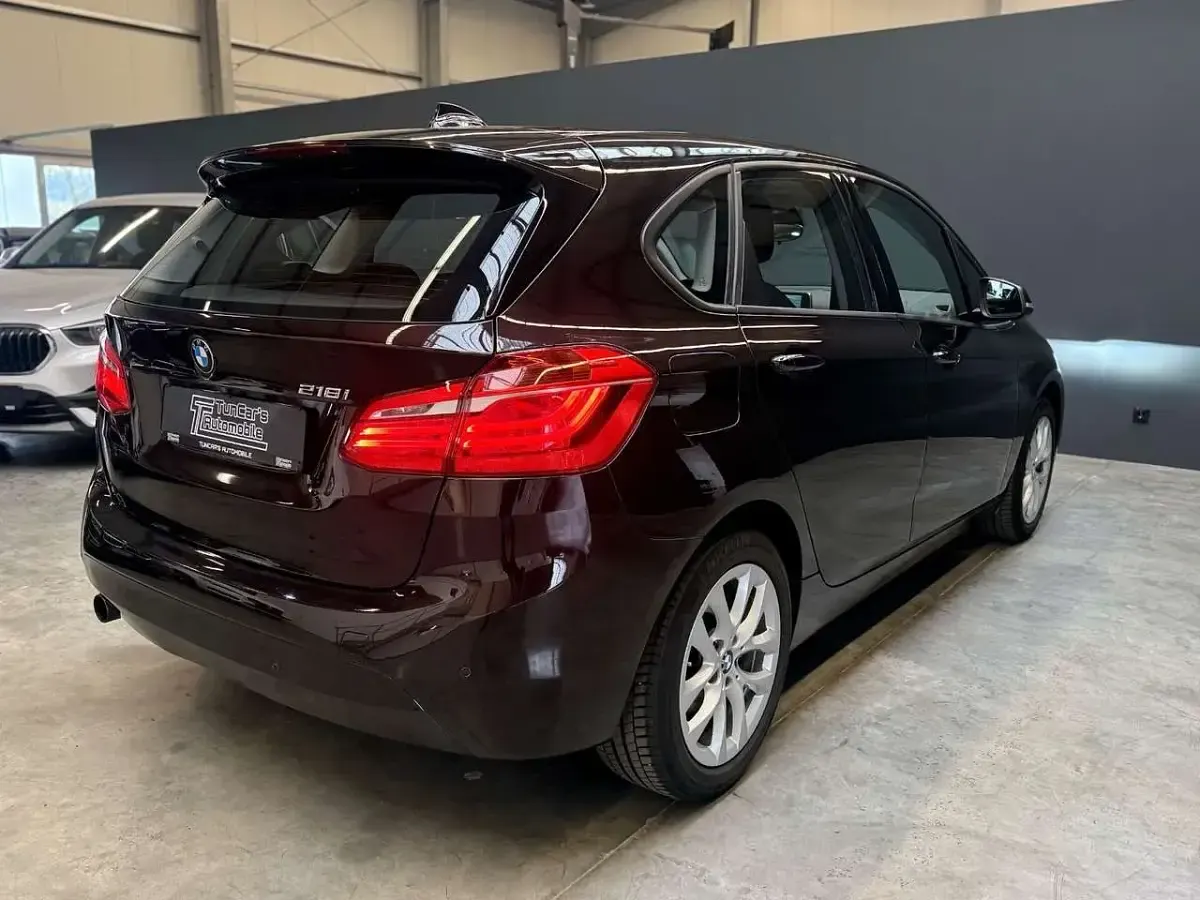 Gebraucht BMW 218 136 PS (100 kW) 2017 Sparkling brown Van / Kleinbus