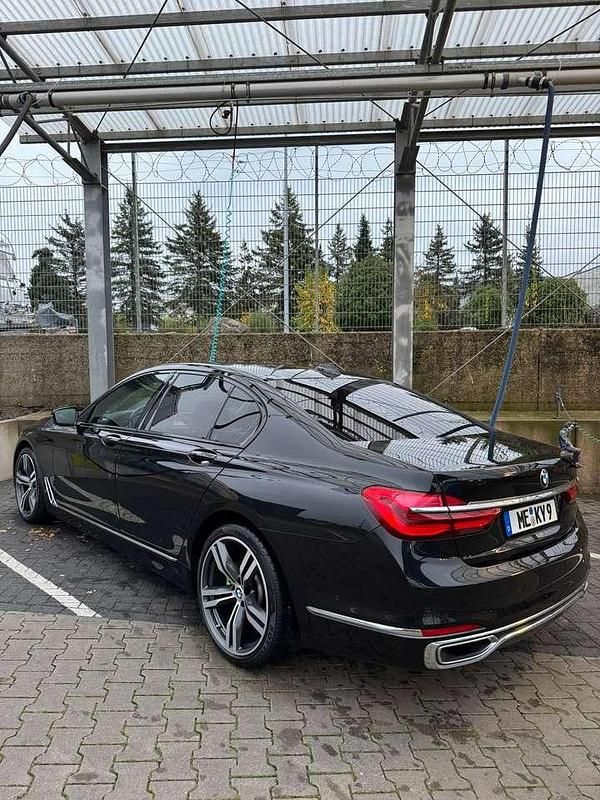 Gebraucht BMW 730 265 PS (194 kW) 2017 Limousine